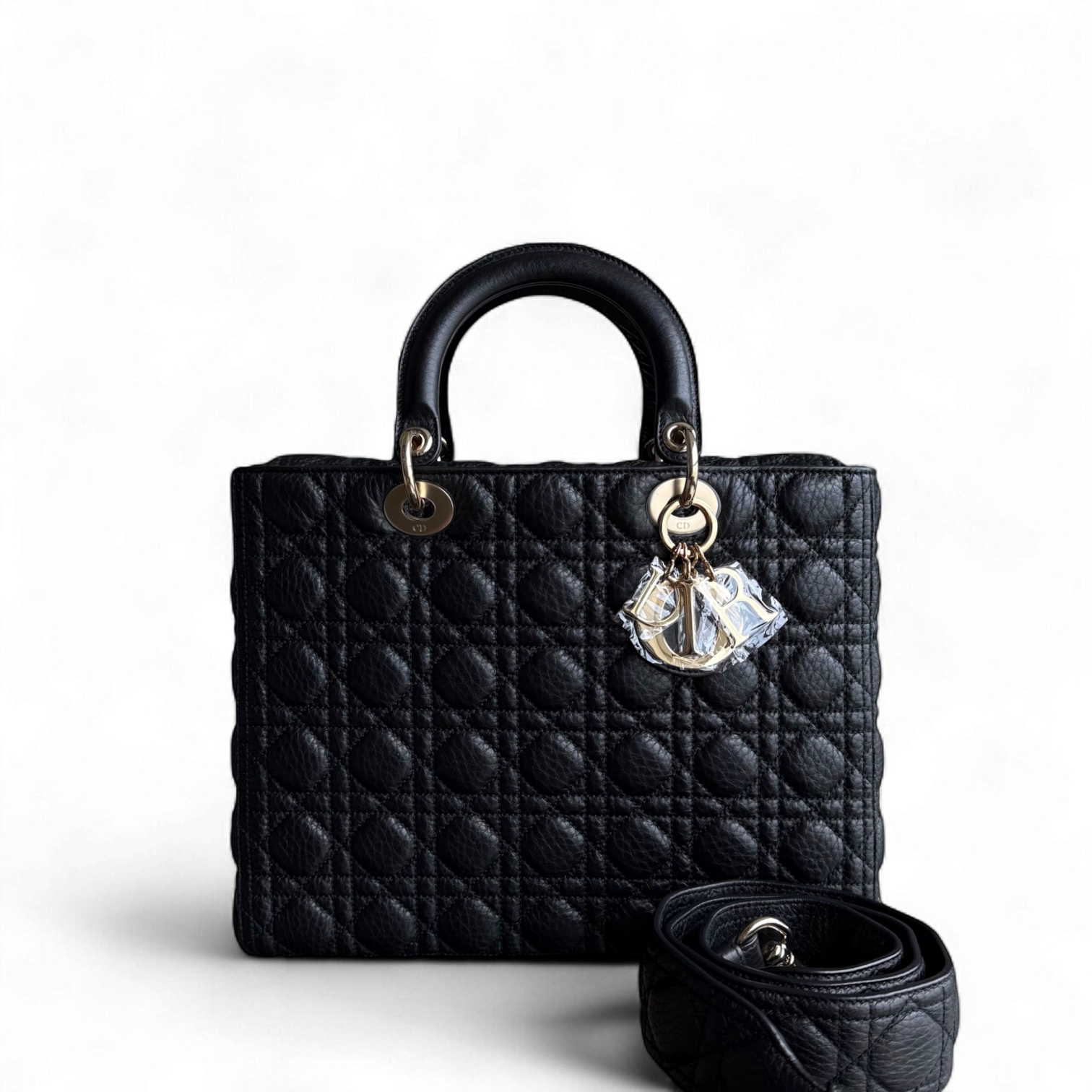 *Flap, Grained Calfskin* Lady Large Flap Grained Calfskin Cannage Black GHW